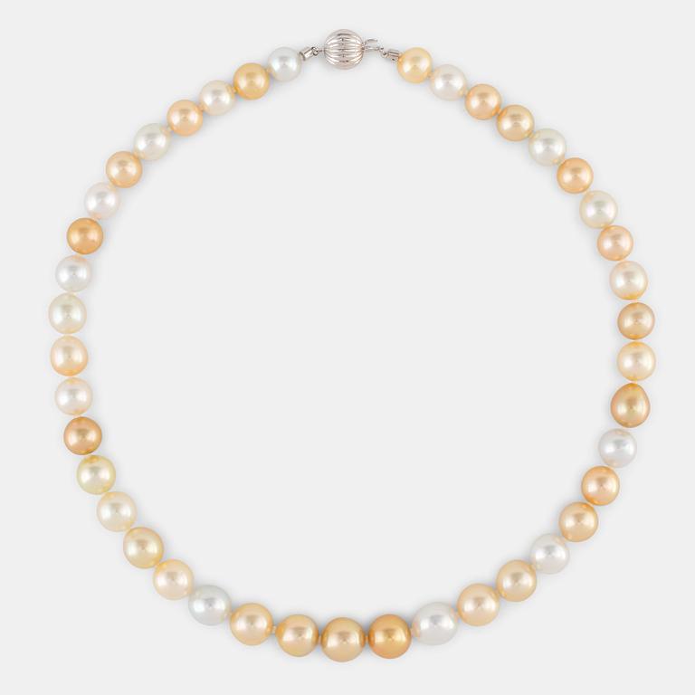 A cultured South Sea pearl necklace with a clasp in 18K white gold.