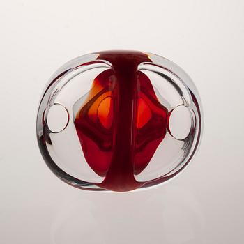 GLASSKULPTUR / VAS, signerad "Kari Alakoski Iittala 1999".