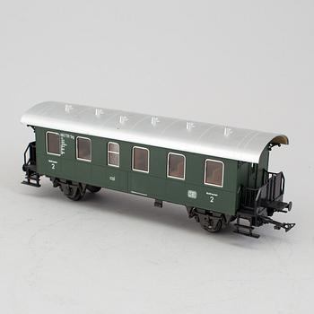 LOK OCH VAGNAR, 11 delar, bla Rivarossi.