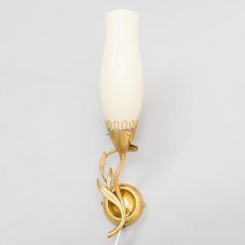 Mauri Almari, A mid-20th-century wall light for Idman.