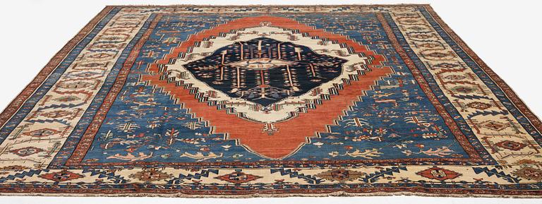 A Bakshaish carpet, West Persia, c. 438 x 346 cm.