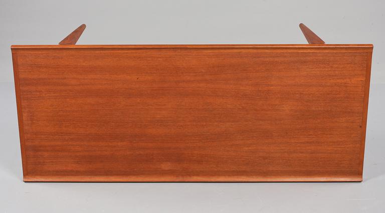 SOFFBORD, omkring 1900-talets mitt.