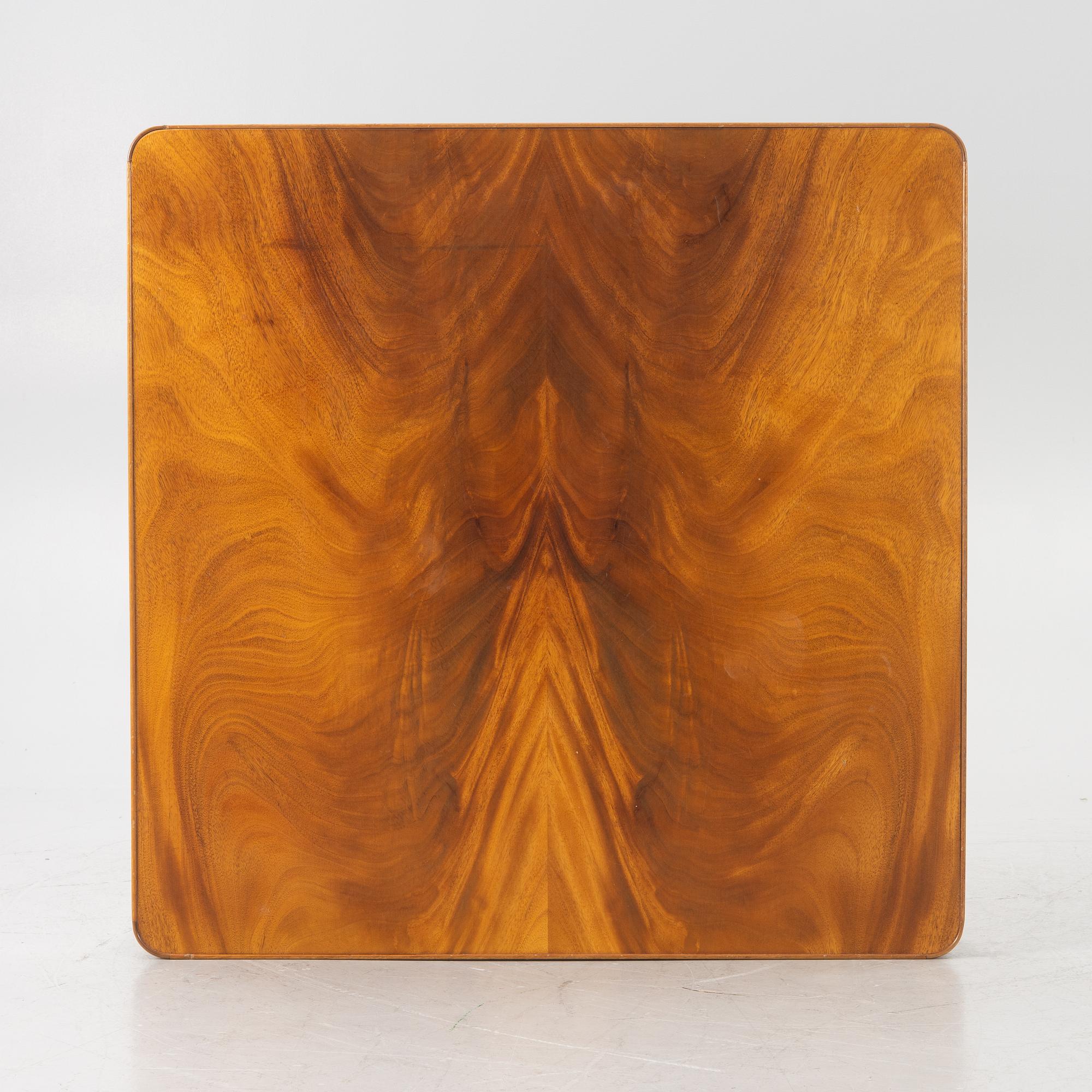 Josef Frank, a 'Diplomat' coffee table, model 2073, Firma Svenskt Tenn, prior to 1985.