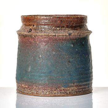 Raija Tuumi, a stoneware vase, Arabia, Finland 1962.