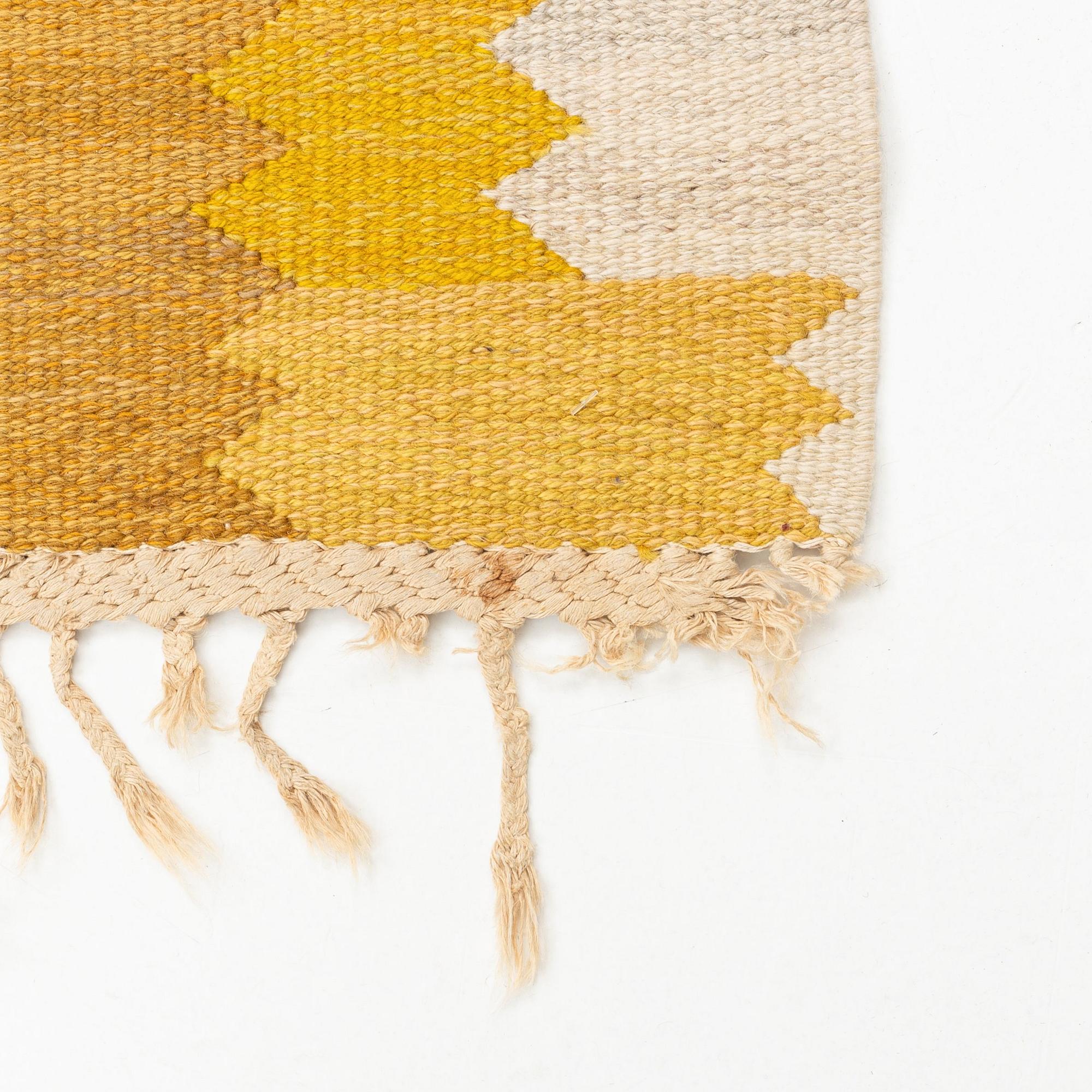 Barbro Nilsson, a carpet, "Nejlikan gul", flat weave, ca 334,5 x 279 cm, signed AB MMF BN.