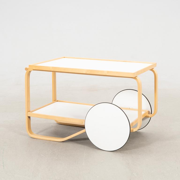 Alvar Aalto, serveringsvagn modell 901, Artek Finland sent 1900-tal.