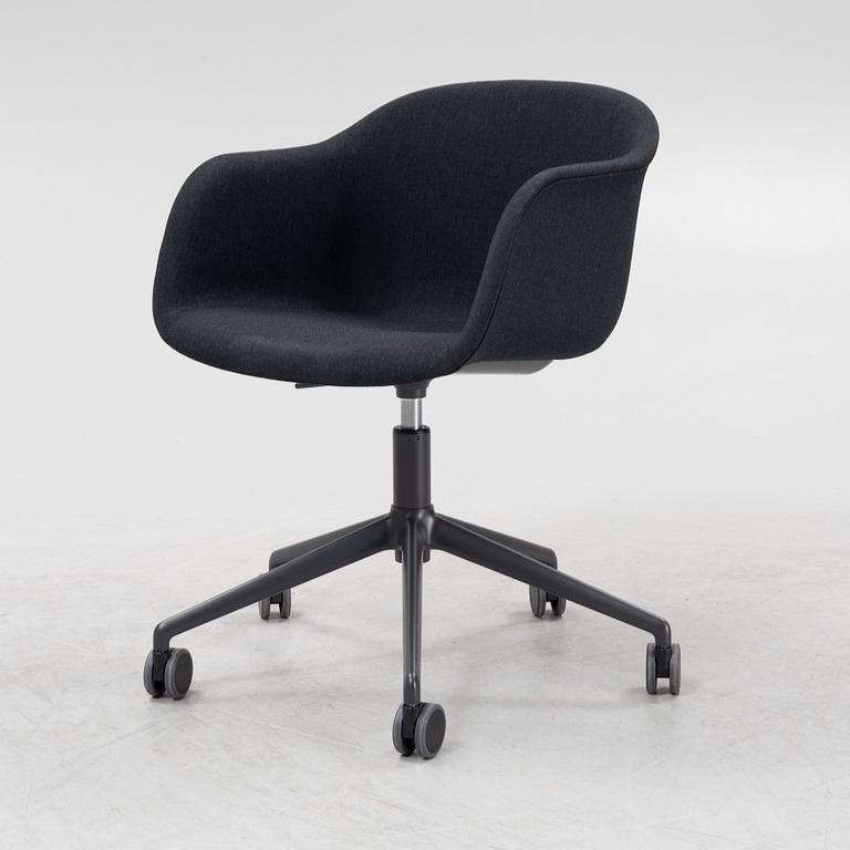 Iskos-Berlin, a 'Fiber' swivel office chair, Muuto.