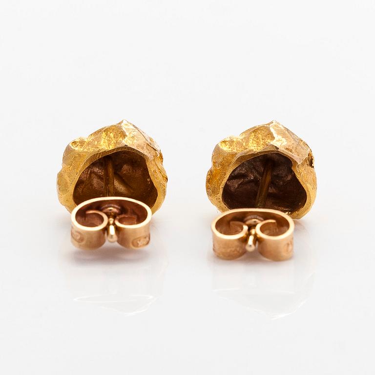 Björn Weckström, a pair of 14K gold 'Nugget' earrings. Lapponia 1963-64.