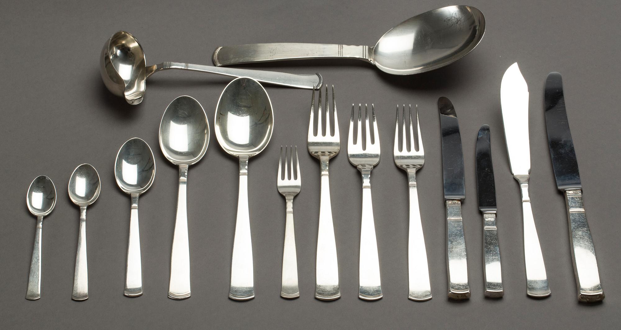 BESTICKUPPSÄTTNING, "Rosenholm", GAB, 1900-talets andra hälft varierande år, silver ca 237 delar, total vikt  9900 g.