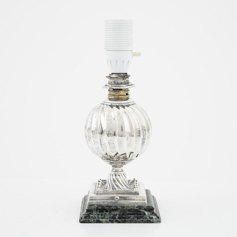 Hawksworth, Eyre & Co Ltd, a silver table lamp, Sheffield 1891.