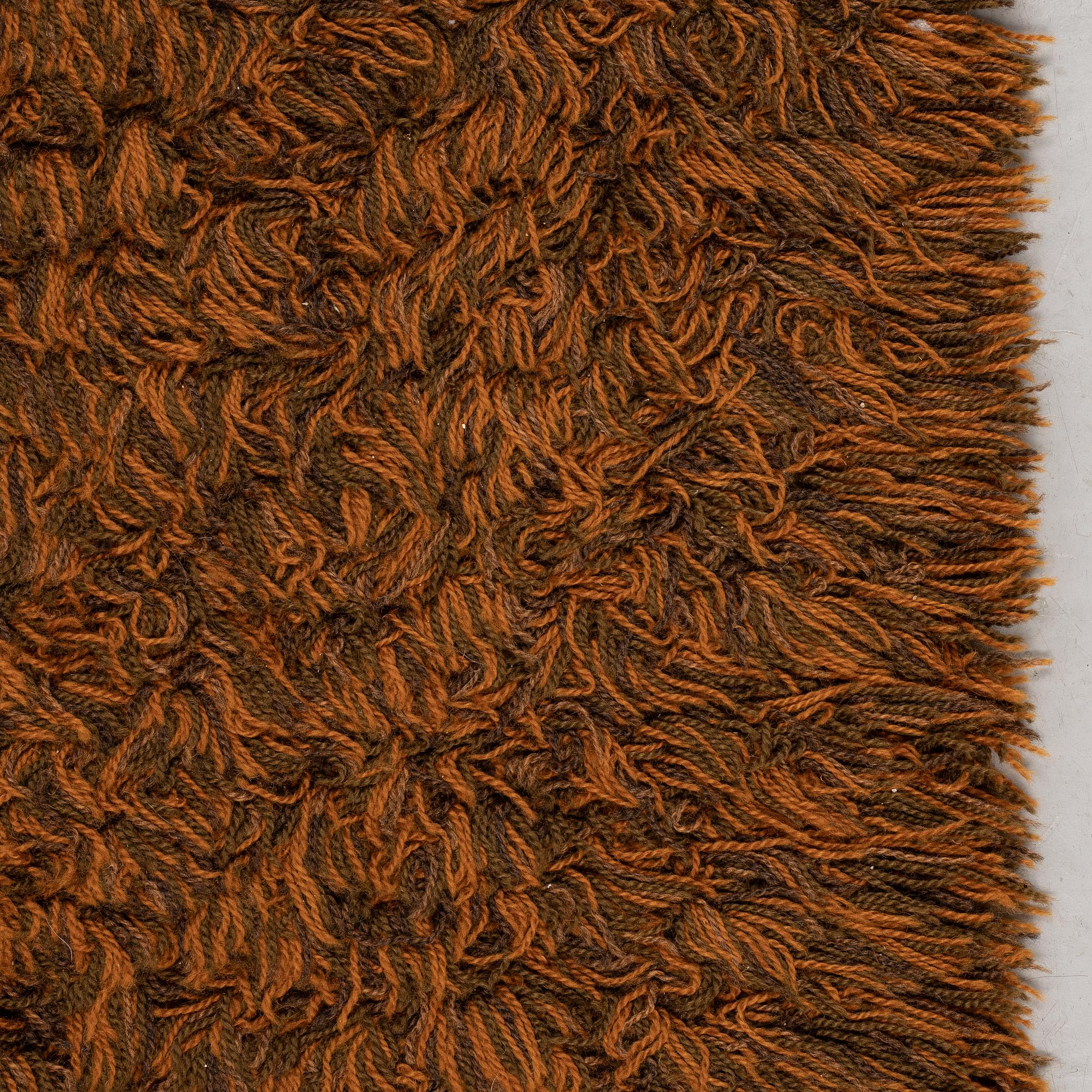 A carpet, machine made pile,  "Blekinge", ca 306 x 196 cm, Svängsta Mattväveri.