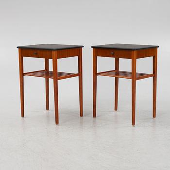 Sängbord, ett par, 1900-talets andra hälft.