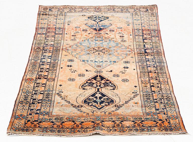 An antique part silk Kashan Motacham, ca 200 x 95,5-108 cm.