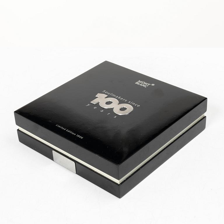 A Montblanc fountain pen, limited edition 'Soulmakers for 100 years', 'Starwalker'.