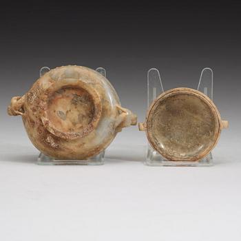 A Chinese nephrite jar with cover.