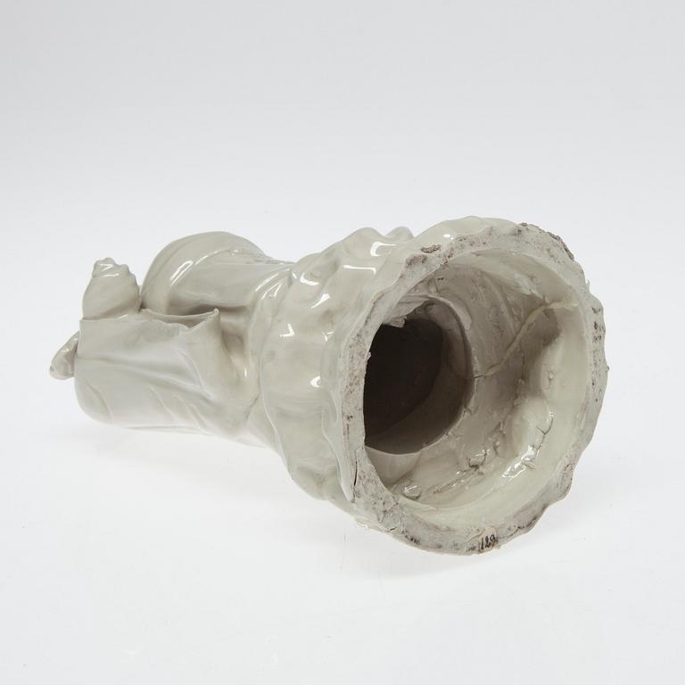 VESTOS / FIGURIINI, keramiikkaa, 1900-luvun alkupuoli.