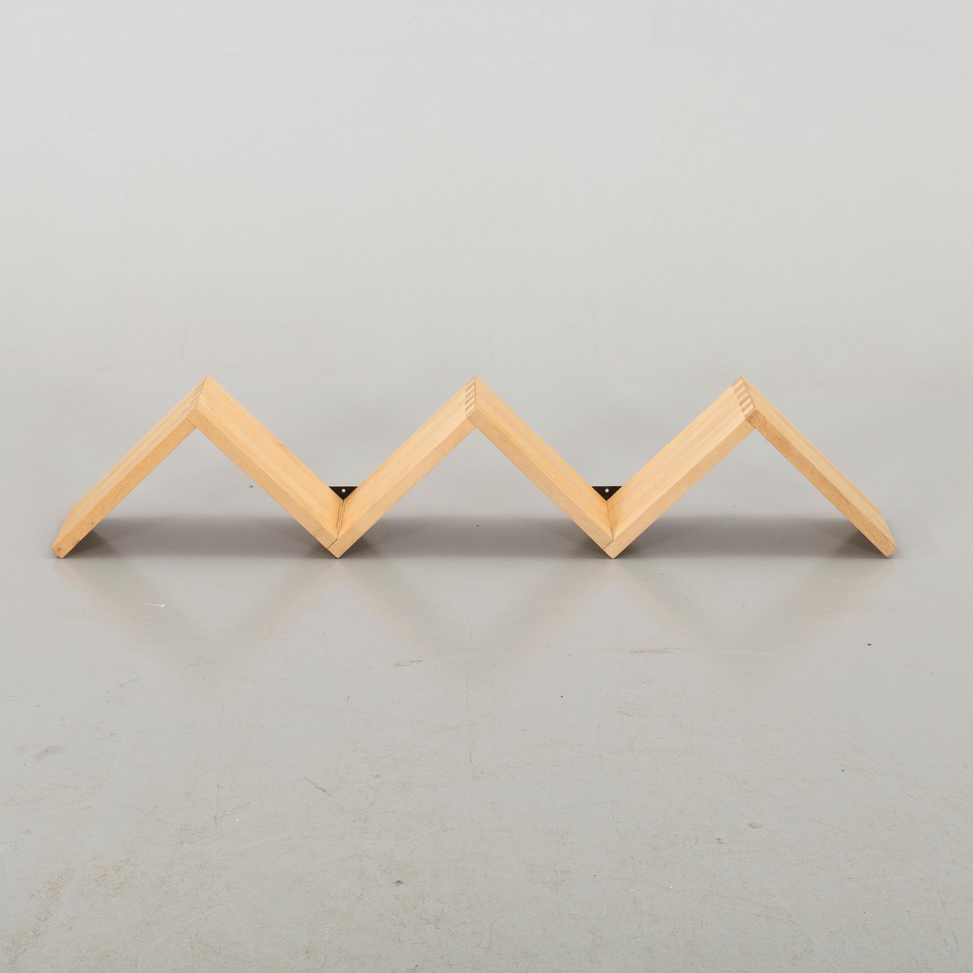 JONAS BOHLIN, vägghylla "Zink", Källemo AB Värnamo, 1900-talets senare del.