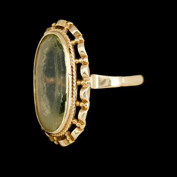 RING, guld, syntetisk spinell.