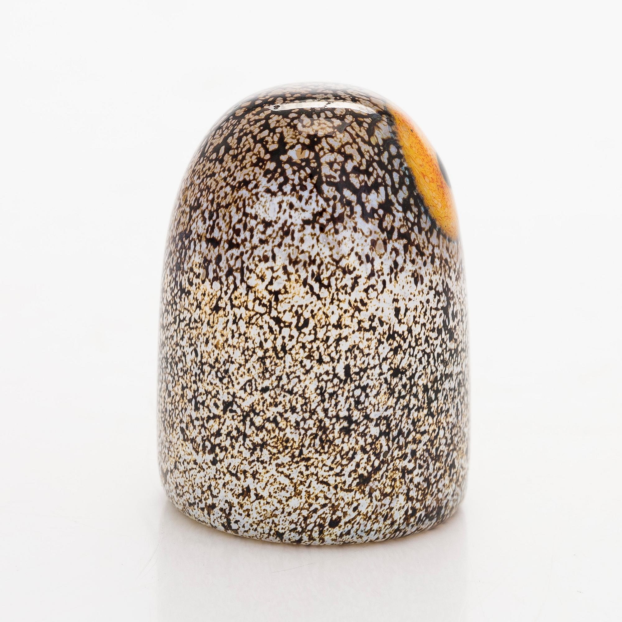 Oiva Toikka, a 'Little Barn Owl' glass bird, signed O. Toikka Nuutajärvi.
