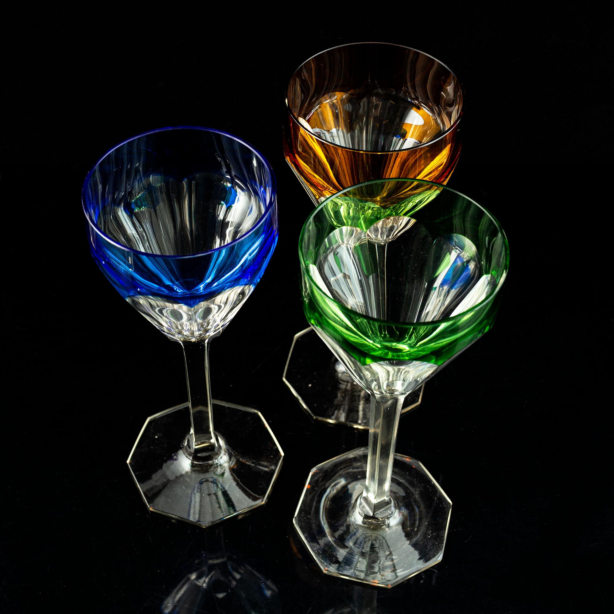 12 pcs of early 20th Century glasses.