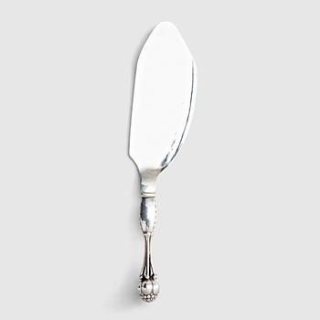 8. Georg Jensen, an 830/1000 silver server, Copenhagen 1915-1919, design nr 155, Swedish import marks GAB F.