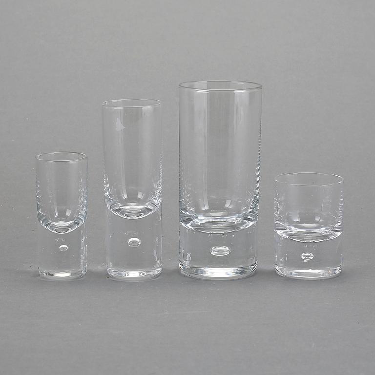 GLASSERVIS, 36 delar, "Pippi", Walter Hickman, Kosta.