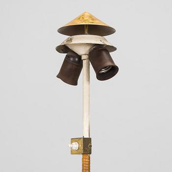 Paavo Tynell, golvlampa, modell 9602 Taito 1900-talets mitt.