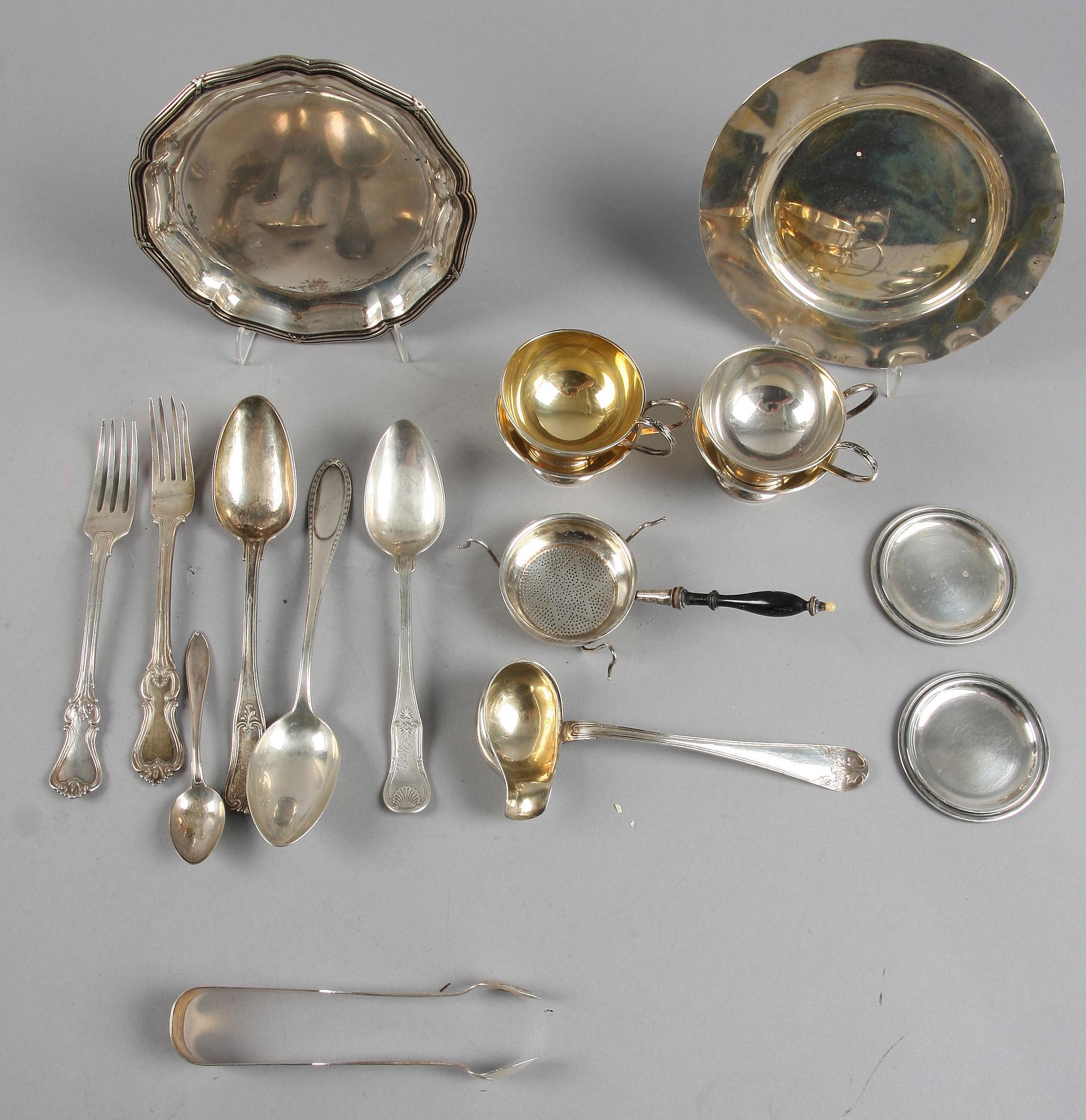 PARTI SILVER, 18 delar, 1800-1900-tal, total vikt ca 694 gram.