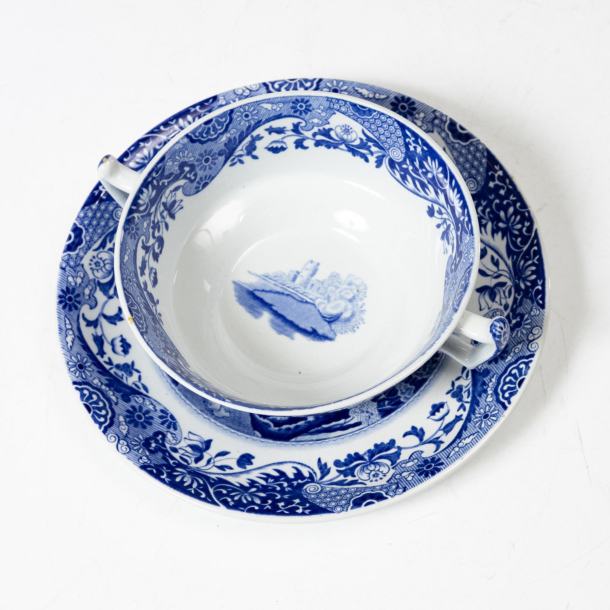 A 42-piece 'Spode's Italian' dinner service, England, mid-20th century - 21st century.