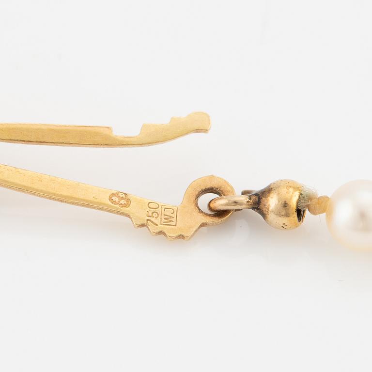 Collier, med odlade doserade pärlor, lås 18K guld.
