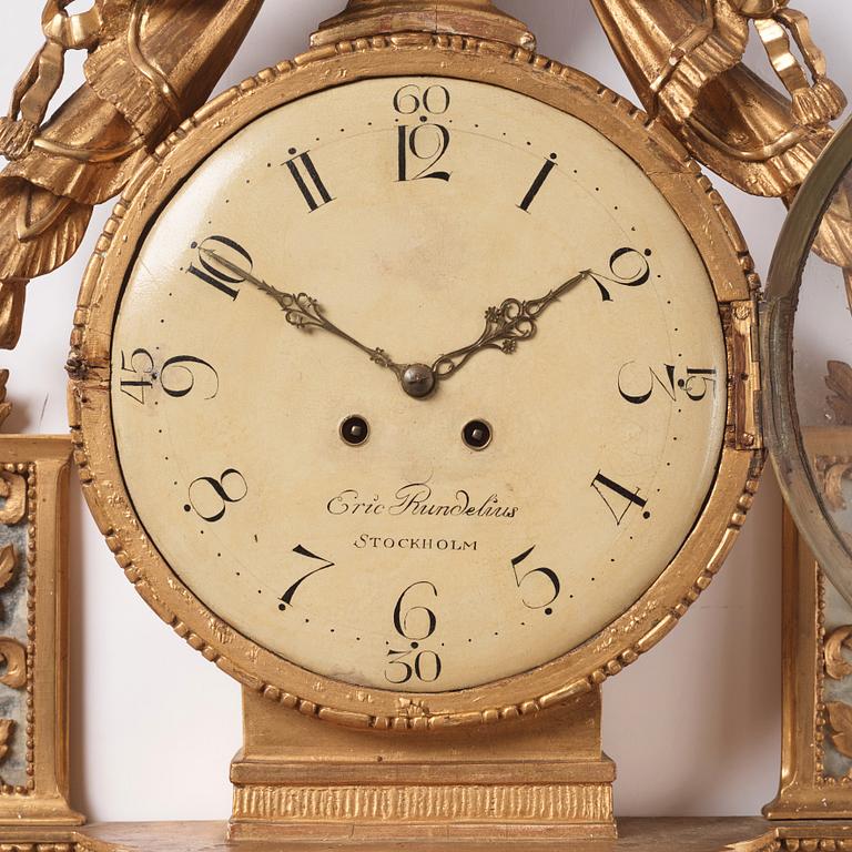A late Gustavian giltwood cartel clock by E. Rundelius (watchmaker in Stockholm 1793-1815).
