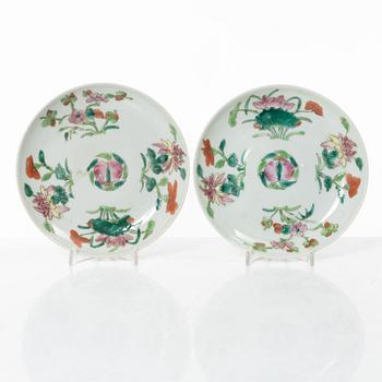 Skålar, sex stycken samt fat, sex stycken, porslin, Kina, sen Qingdynasti / 1900-tal.