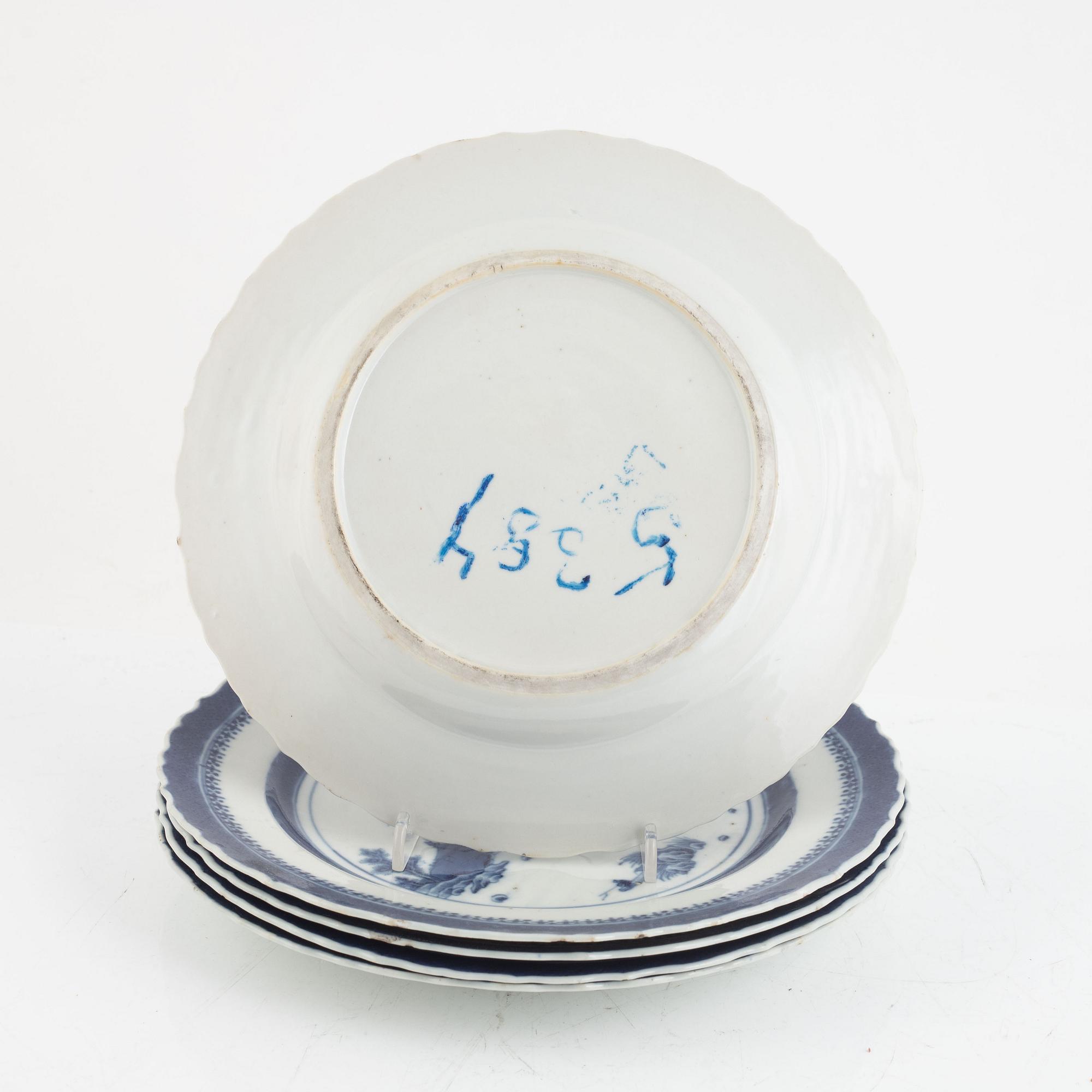 A set of five blue and white dishes, Qing dynasty, late 18th Century.