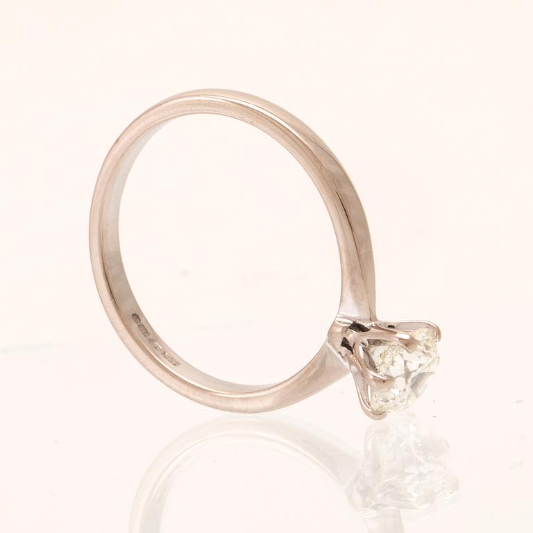 Ring solitär 18K vitguld med en rund briljantslipad diamant, 77 diamonds Birmingham, diamant med GIA Report.