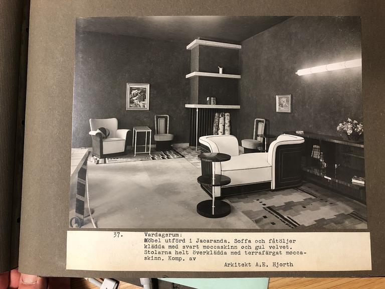 Axel Einar Hjorth, sideboard, variant av modell "Borgen", Nordiska Kompaniet 1930-tal, Swedish Grace.