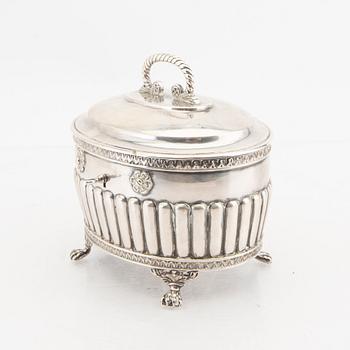 A Swedish 20th century silver sugar bowl mark of B Hertz Stockholm 1915 weight 400 grams.