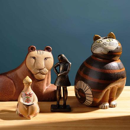 “White Glove” för Lisa Larson – stort intresse för svenskt formarv hos Bukowskis