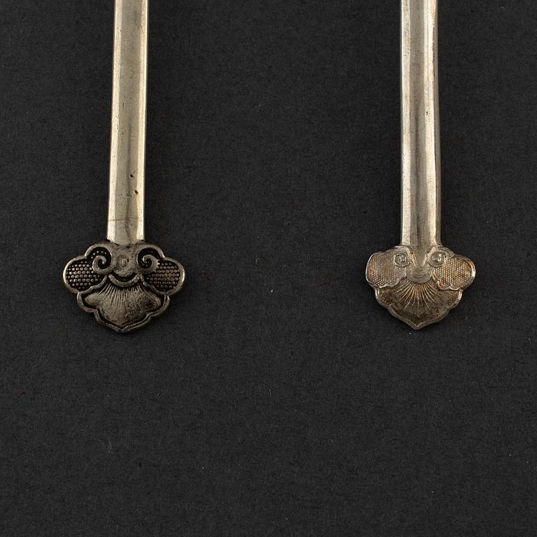 Twelve Chinese silver spoons, 20th century.