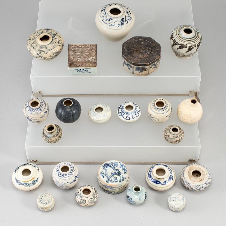 A group of Southeast asian ceramic miniatures, 19th-20th century.