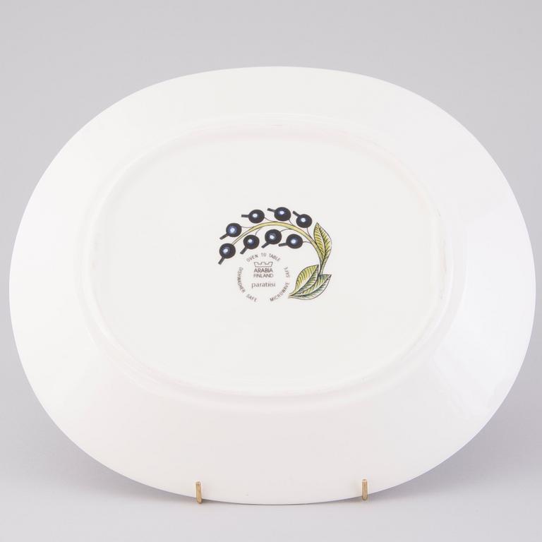 BIRGER KAIPIAINEN, a 69-pcs 'Paratiisi' tableware set for Arabia, latter half of the 20th Century.