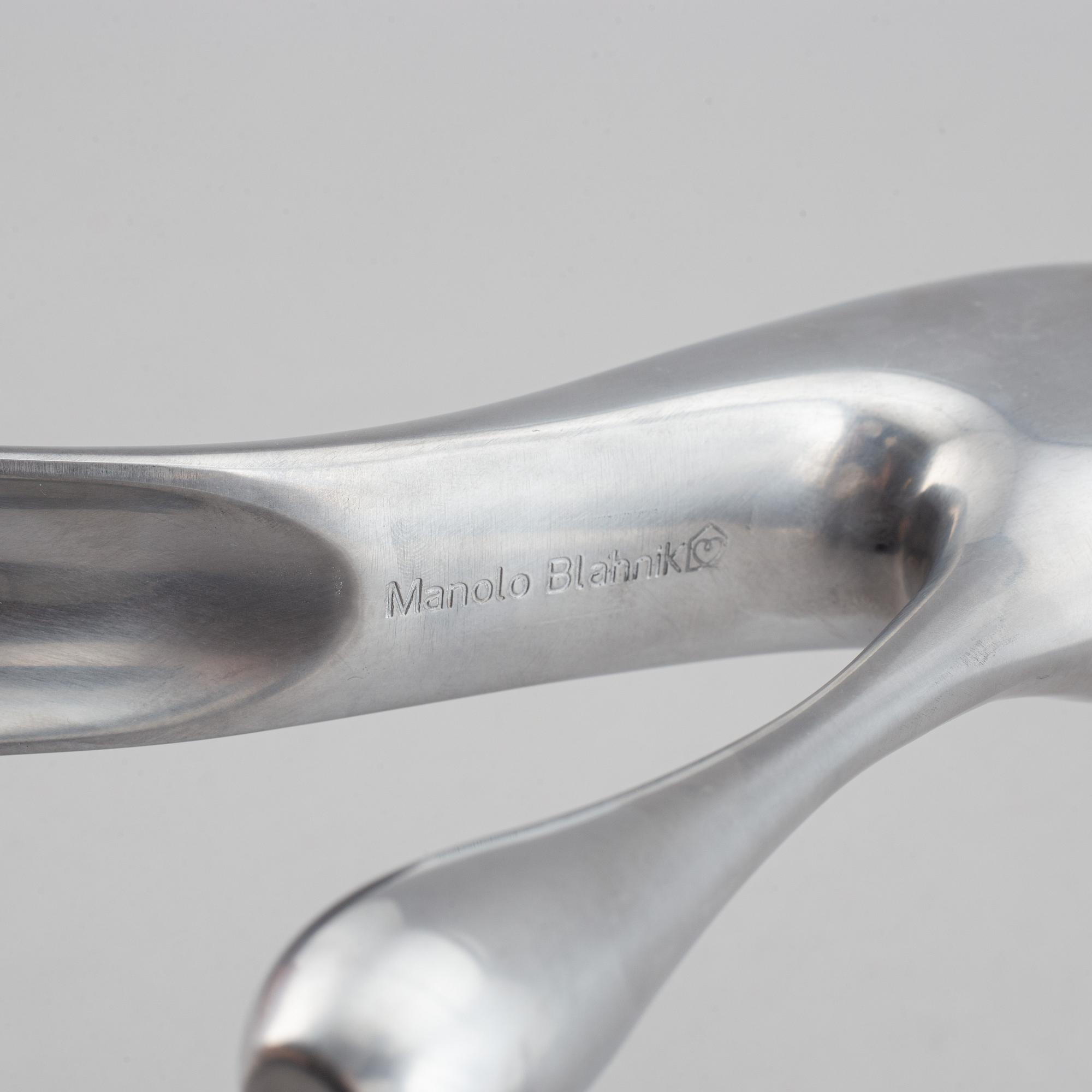 Manolo Blahnik, shoehorn.