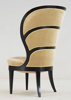 An Uno Åhrén Swedish Grace lady´s armchair, Mobilia, Sweden ca 1925.