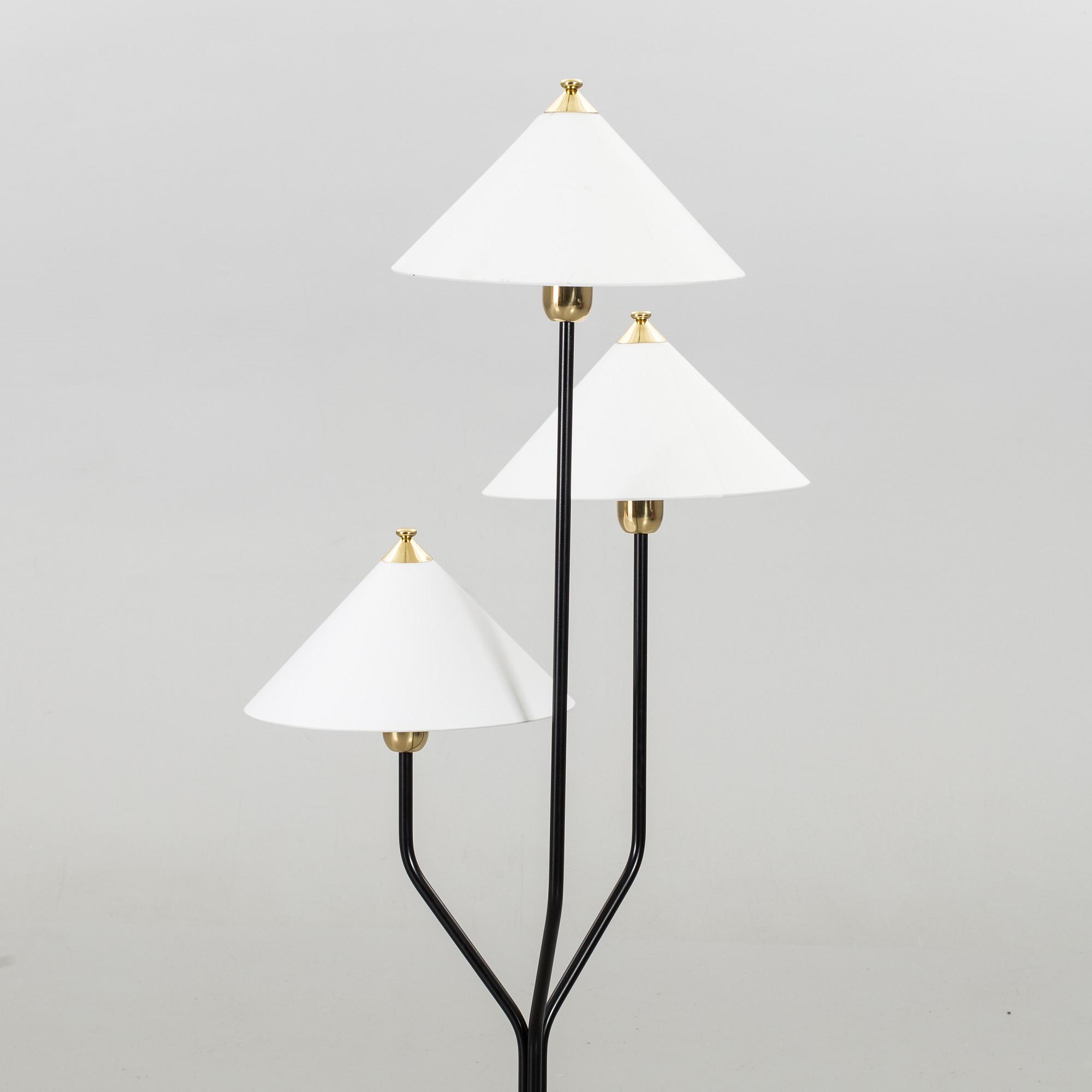 A SVENSKT TENN LAMP MODEL 2599.