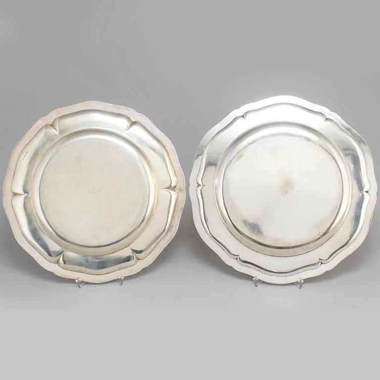 2 silver dishes. G.A. Dahlgren Malmö and David Andersen & Comp Stockholm 1916.