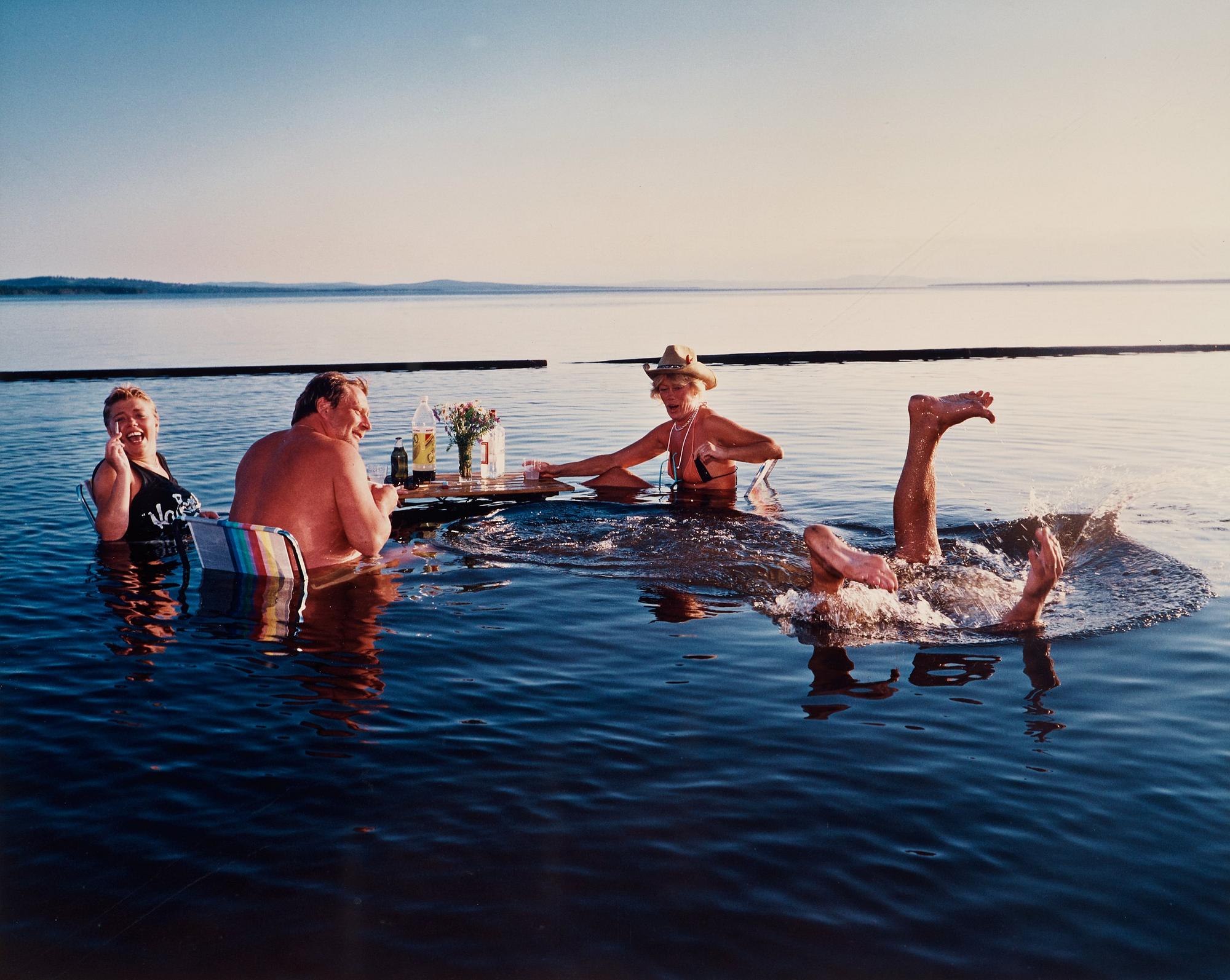 Lars Tunbjörk, "Midsommar i Rättvik", 1988.