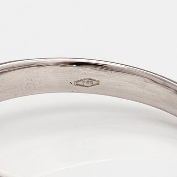 An 18K white gold ring with a ca 1.23 ct brilliant-cut diamond. With GIA certificate.