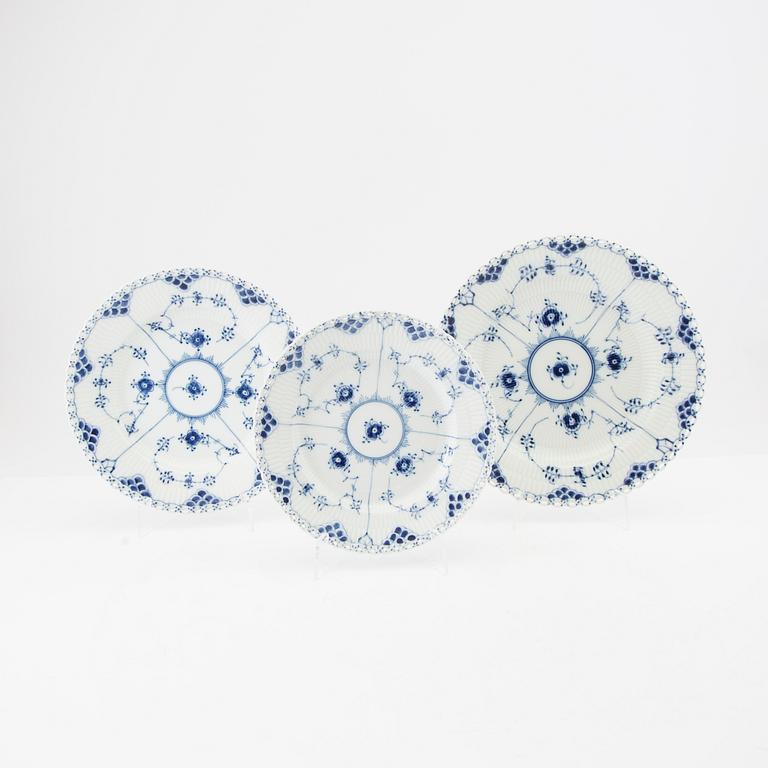 Plates 37 pcs "Musselmalet Full Lace" Royal Copenhagen Denmark porcelain.