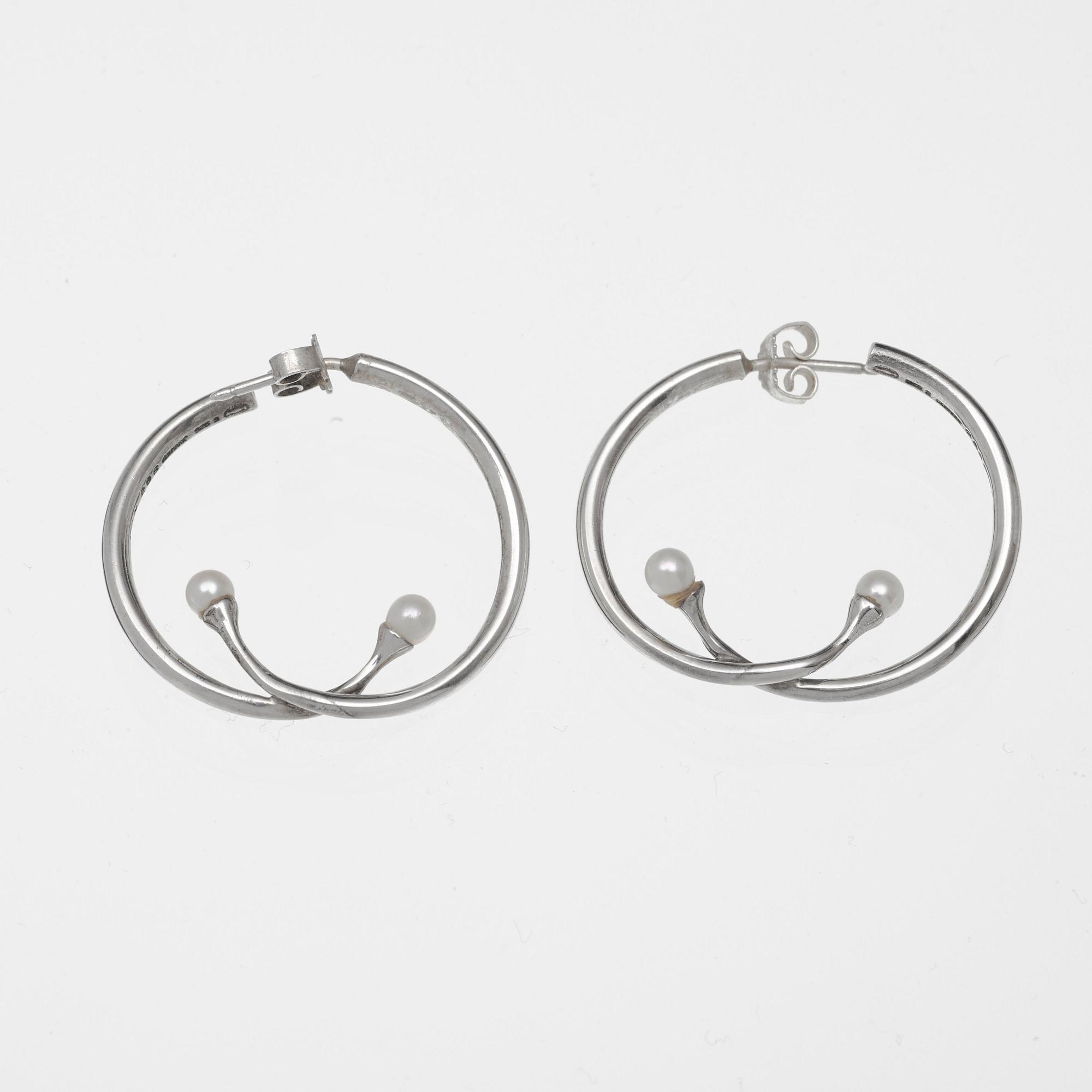 VIVIANNA TORUN BÜLOW HÜBE, armring och örhängen, ett par, Georg Jensen, Köpenhamn efter 1945, sterling.