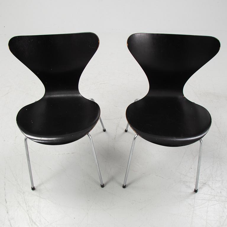 Arne Jacobsen, stolar, 7 st, "Sjuan", Fritz Hansen, Danmark, 1970-tal.