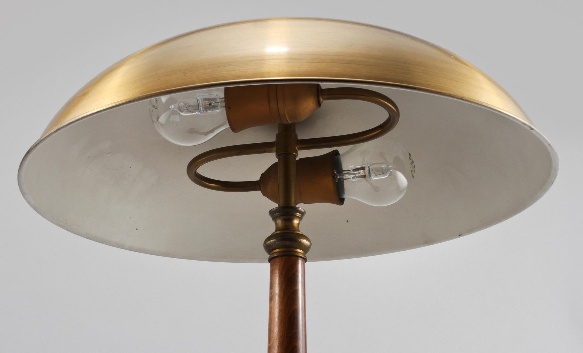 BORDSLAMPA, 1900-talets andra hälft.
